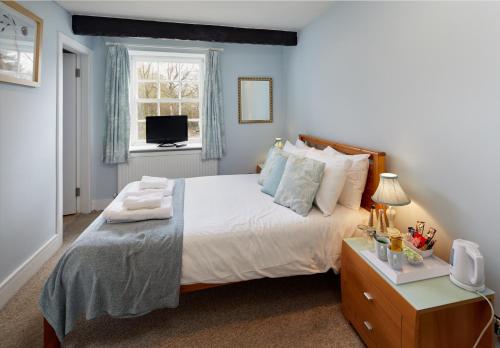 White Horse Farm Inn - image 8