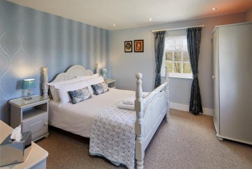 White Horse Farm Inn - image 4
