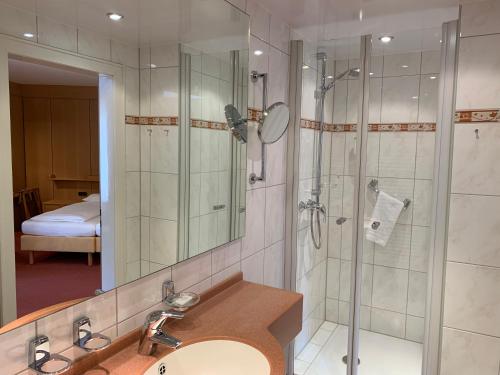 Superior Double Room image 7