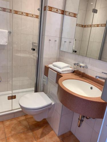 Double Room image 7
