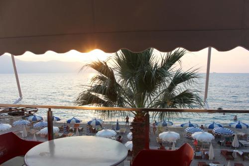 Camera doppia o twin, vista sul mare, balcone