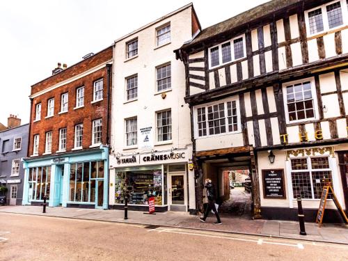 New Street B- City Centre - Spacious 1 Bedroom Apartment - image 14