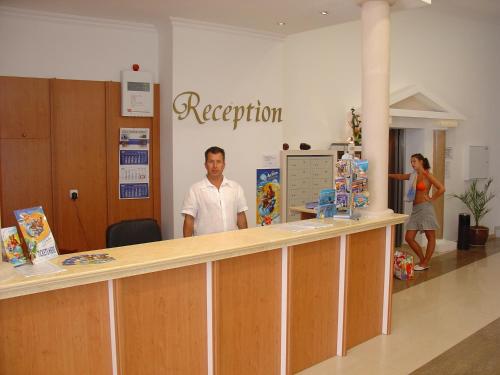 Colosseum 2 Aparthotel - image 2