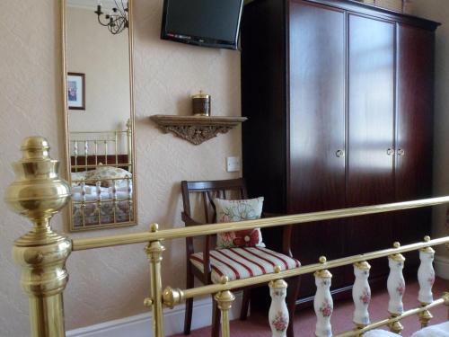 The Farthings - image 5