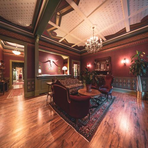 ล็อบบี้, โรงแรมเซนต์ เอลโม (St. Elmo Hotel) in อูเรย์ (โคโลราโด)