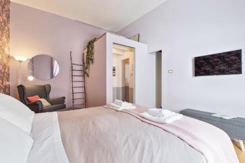 Rome As You Feel - Vittorio Colorful Design Apartment, Рим (фото 7)