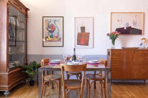 Rome As You Feel - Vittorio Colorful Design Apartment, Рим (фото 10)