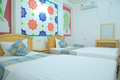 2 twin beds