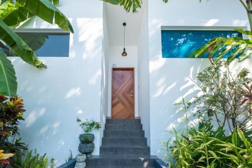 190745081 La Vela Boutique Hotel