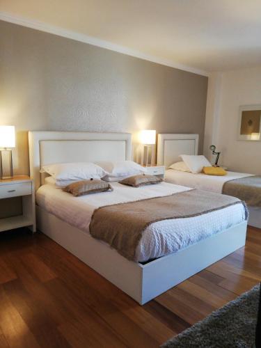 Door 12, Sintra Guest House