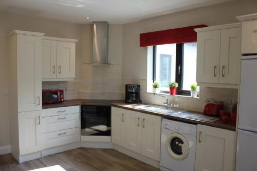 Teach Tráighéanach (Teach Traigheanach) in Dunglow