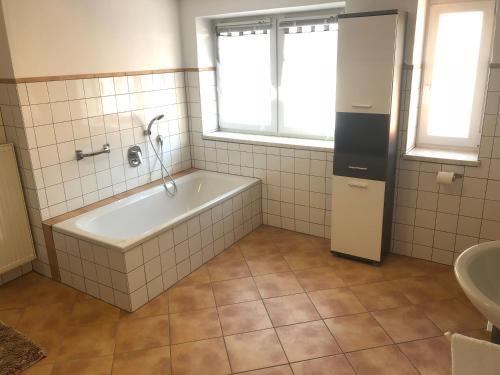 SAD100 - Gemütliche Monteurwohnungen in Schwandorf, Швандорф (фото 8)