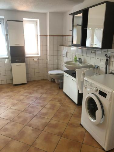 SAD100 - Gemütliche Monteurwohnungen in Schwandorf, Швандорф (фото 7)