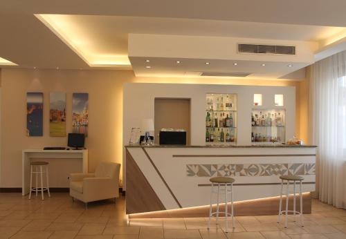 Hotel Leone - image 14