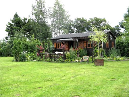 Chalet à fleur de rêve gîte à louer Forêt de Mormal