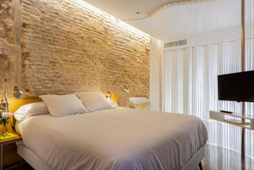 Apartment with Balcony Cathedral views room in Torre Homenaje Historical Suites