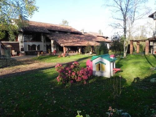  Agriturismo Cascina Poscallone, Pension in Abbiategrasso bei Vermezzo