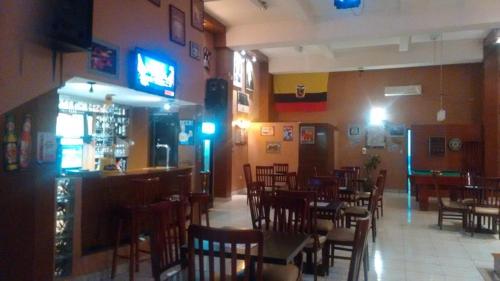 Bar/ Salón, Hotel Cisne II in Santa Elena