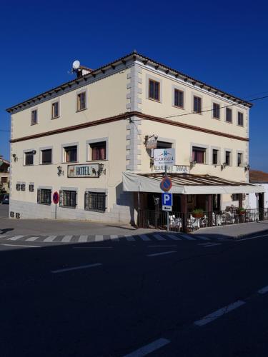 Hotel Carvajal, Torrejón el Rubio bei Valtajos