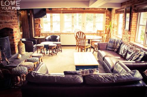 The Rising Sun Inn in 克蘭菲爾德