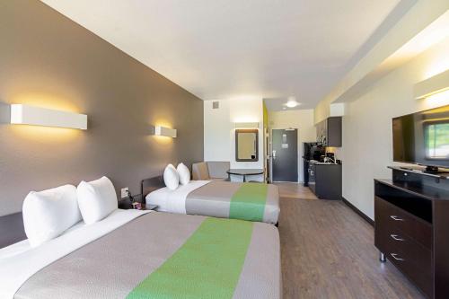 2 double beds