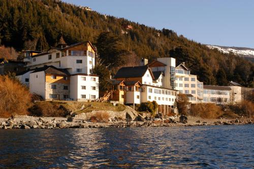 . Hotel Huemul