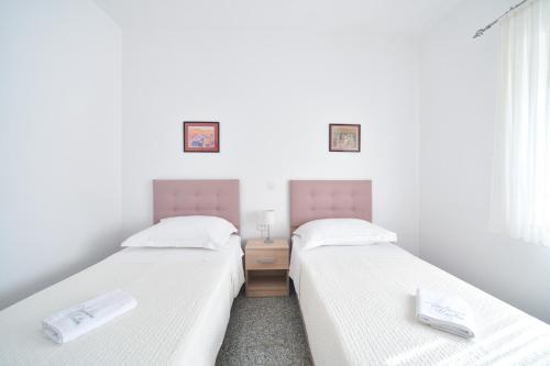 Apartments Martom
