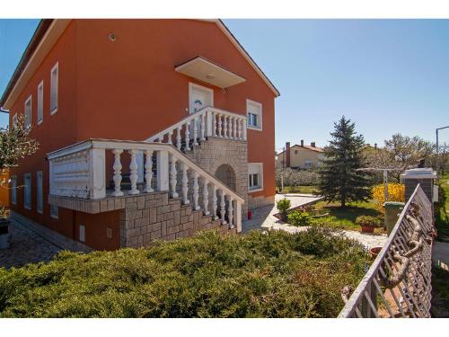  Apartment Laura, Pension in Galižana