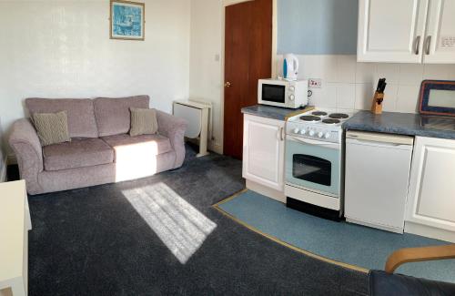 One-Bedroom Apartment image 3