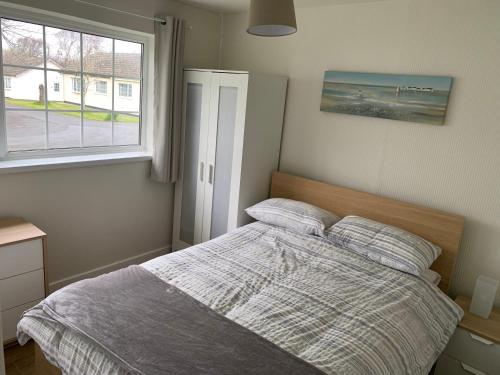 24 Gower Holiday Village 5