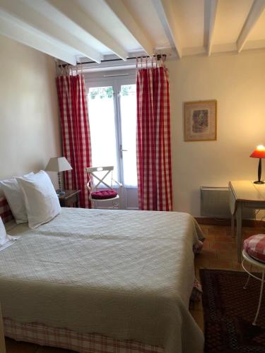 Hôtel Le Moulin de la Beune - Restaurant Au Vieux Moulin Etablissements de charme aux Eyzies