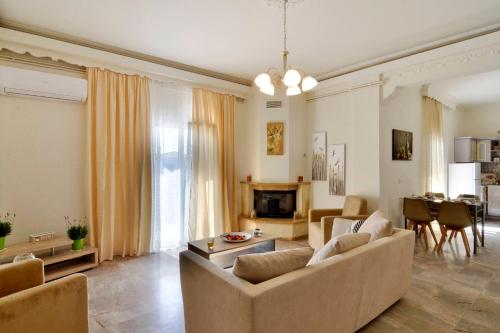  Mirror Apartment Kogevina Corfu in Alepou