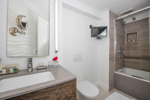 Photo - Camden Harbour Inn a member of Small Luxury Hotels