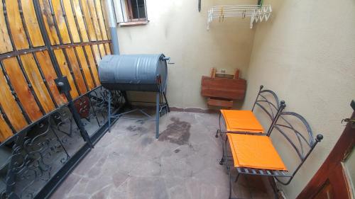 One-Bedroom Apartment image 7