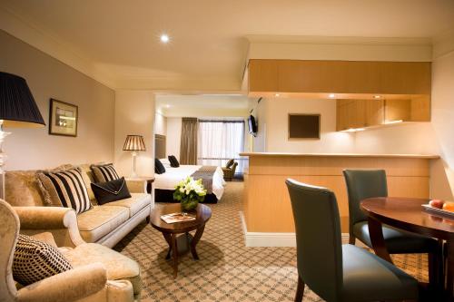 Twin Suite
