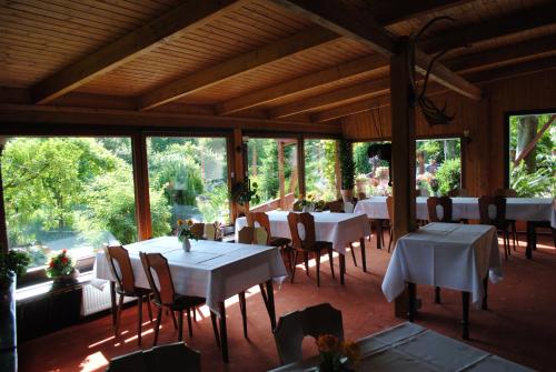Hotel Ruhekrug - image 9