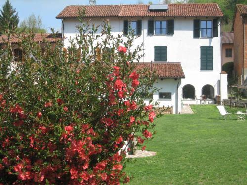  Charming Country House, Asti bei Ferrere