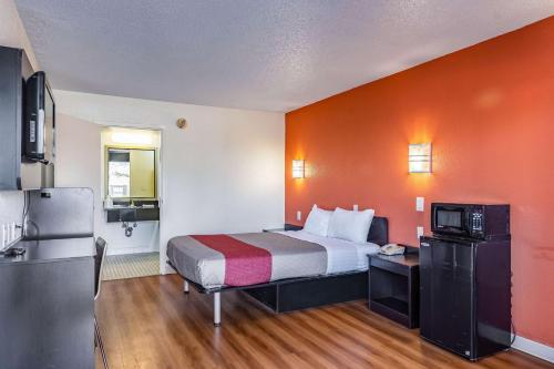 Motel 6-Little Rock AR - West - image 9