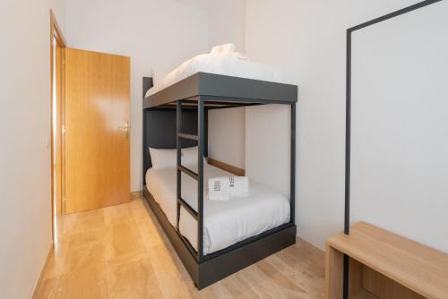Petit Luxe Egara