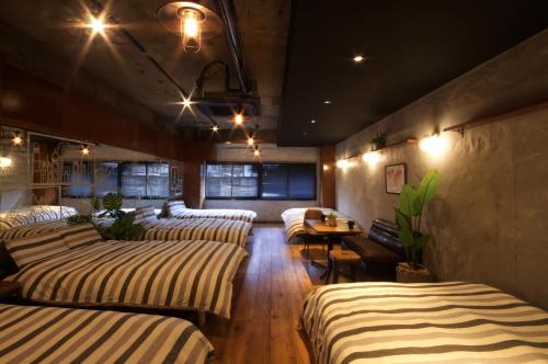 One-Bedroom Apartment image 9