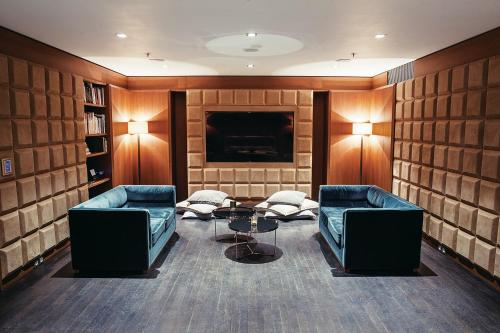 The Emblem Hotel - image 13