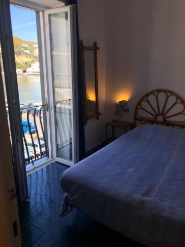 VisitPonza - Le Stanze sul Corso chambre d'hôte Ponza