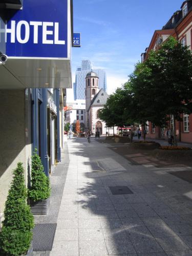 Hotel City Kräme am Römer - Self Check In - image 3