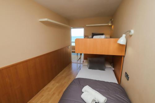 Two-Bedroom Duplex Apartment with Sea View image 10