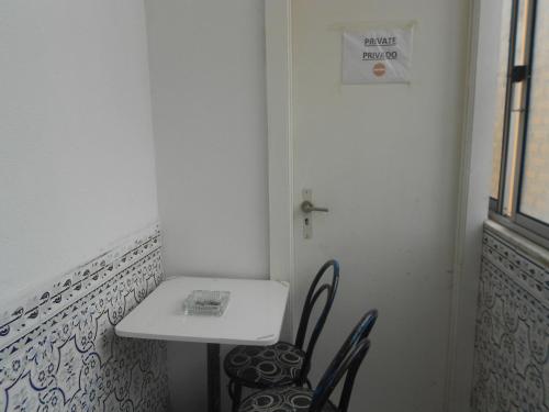 Crescent Rooms - image 8