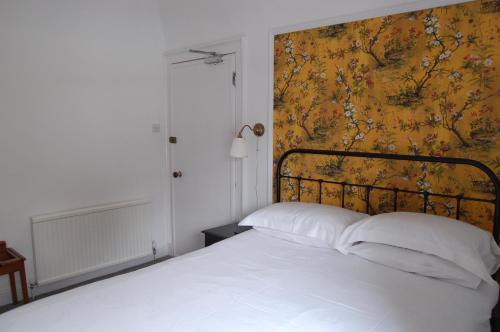 Corbies Rest (formally Riverview) - image 3