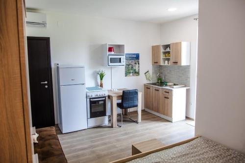 Anna Maria Medjugorje - image 11