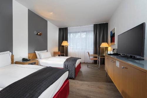 2 twin beds