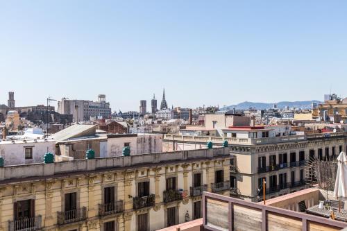 El Born Guest House by Casa Consell - image 12