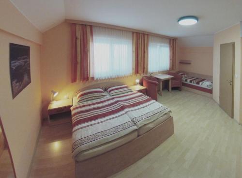 Rooms En Krajcar in Cerknica